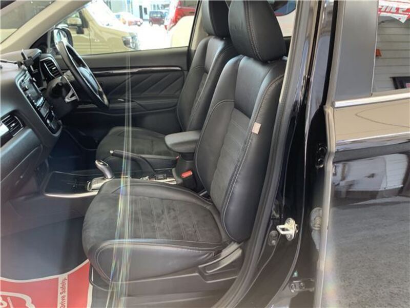 OUTLANDER PHEV
