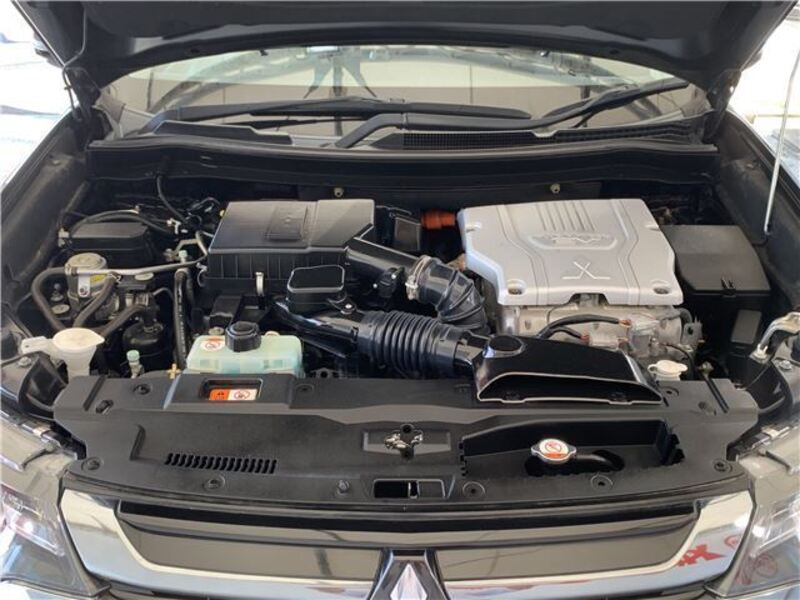 OUTLANDER PHEV