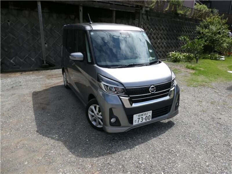NISSAN DAYZ ROOX