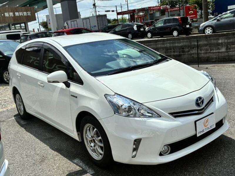PRIUS ALPHA