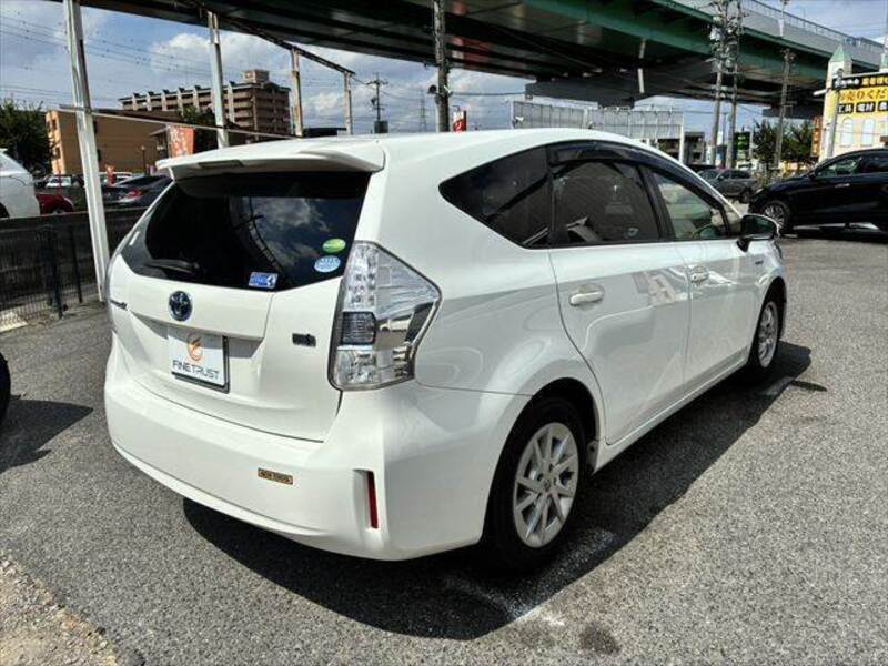 PRIUS ALPHA