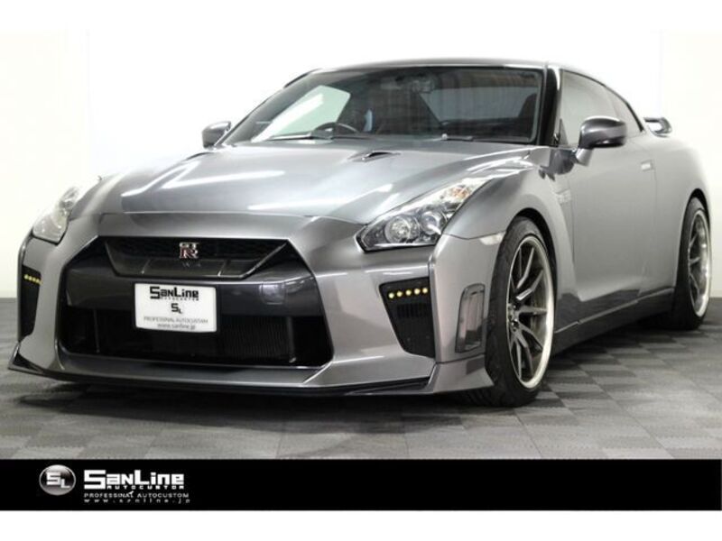 NISSAN GT-R