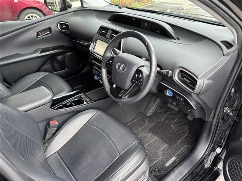 PRIUS PHV
