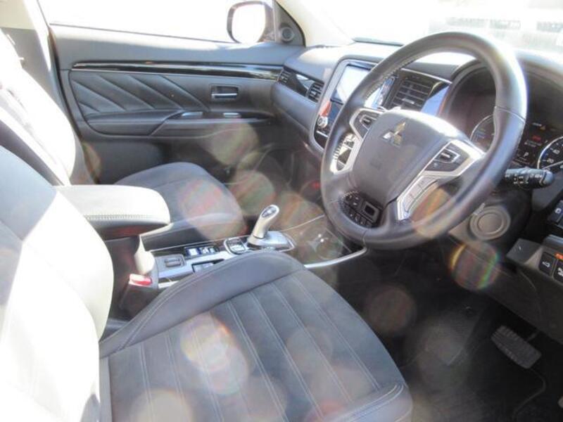 OUTLANDER PHEV