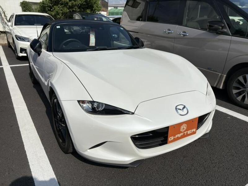 ROADSTER-0