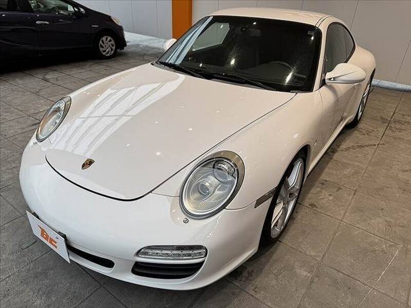 911
