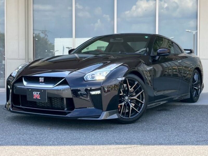 NISSAN GT-R