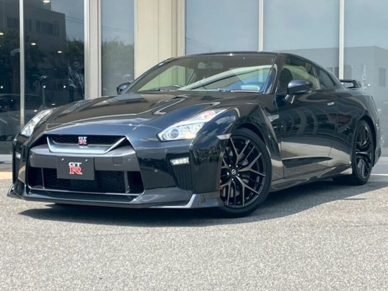 NISSAN GT-R
