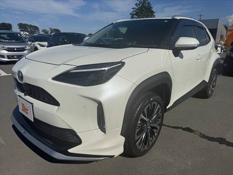 YARIS CROSS