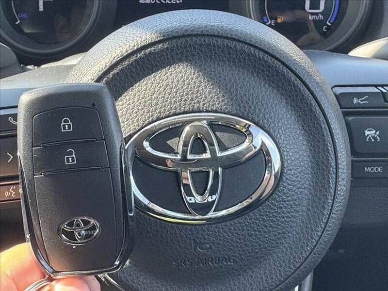 YARIS CROSS