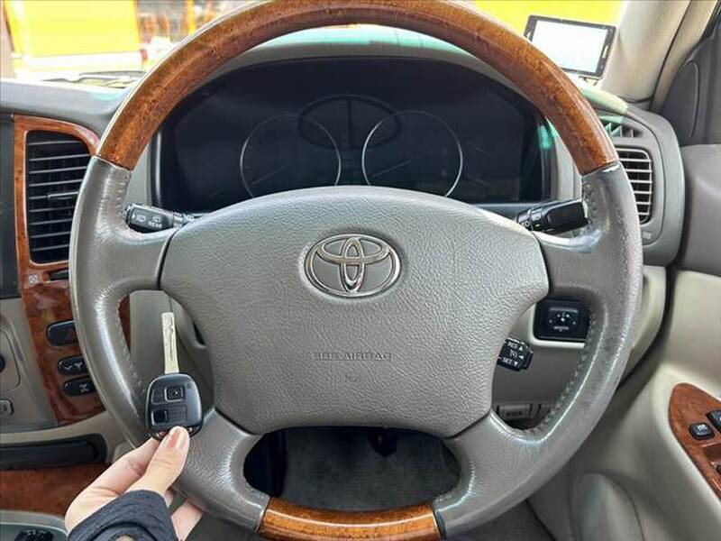 LAND CRUISER