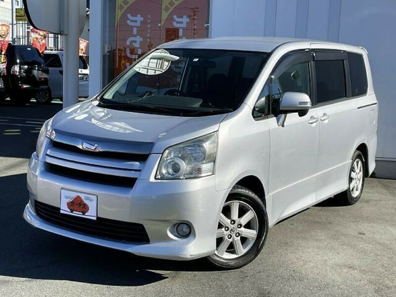 Toyota Noah gr Sport