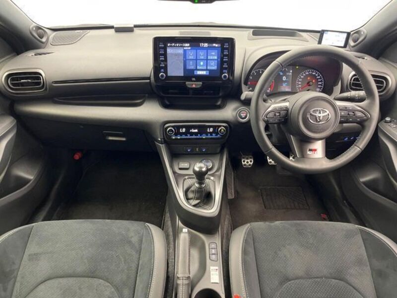 GR YARIS