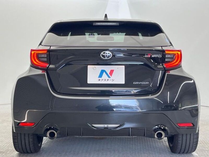 GR YARIS