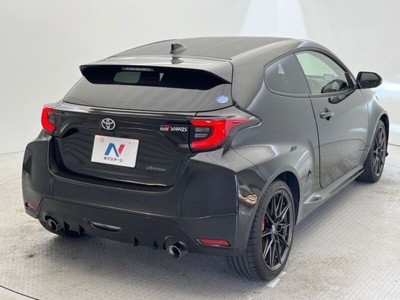 GR YARIS