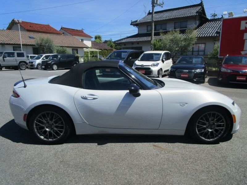 ROADSTER