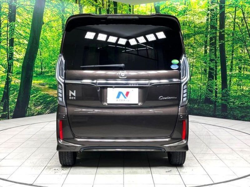 N BOX CUSTOM