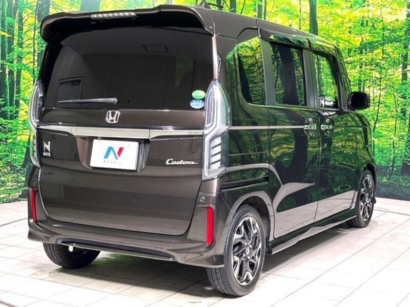 N BOX CUSTOM