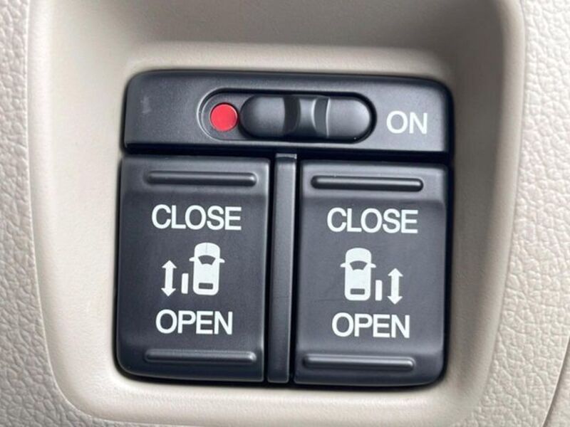 N BOX