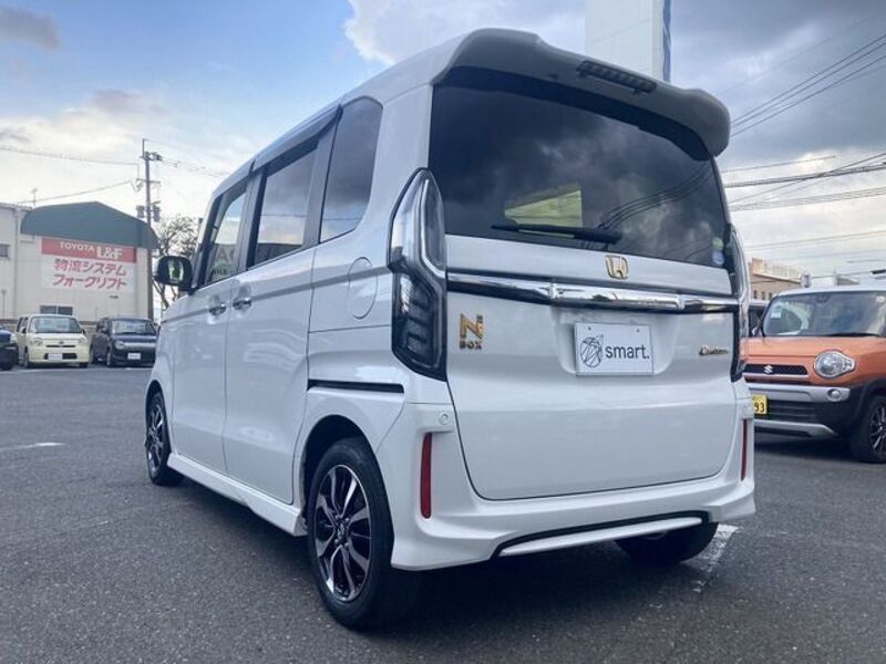 N BOX CUSTOM