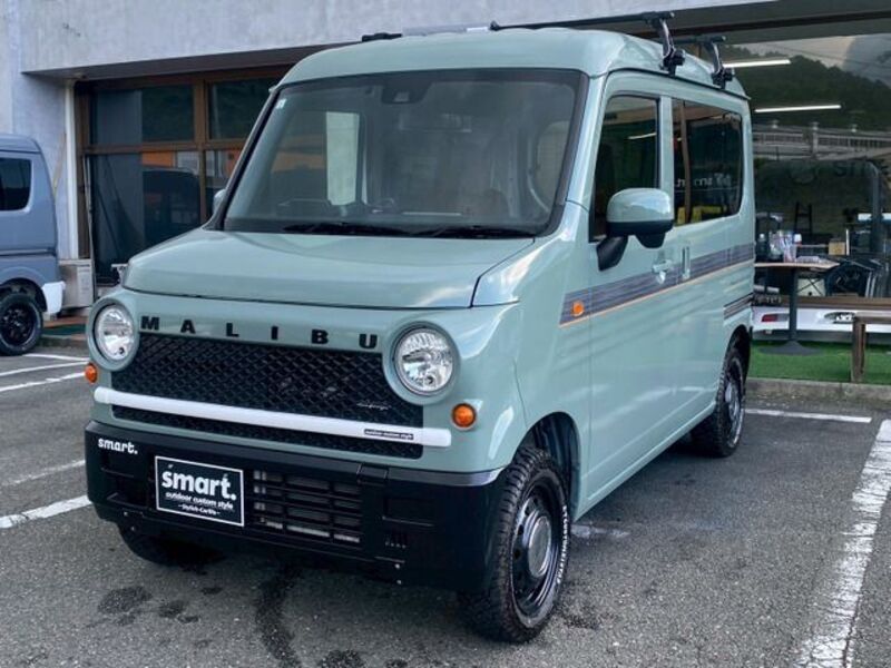N-VAN