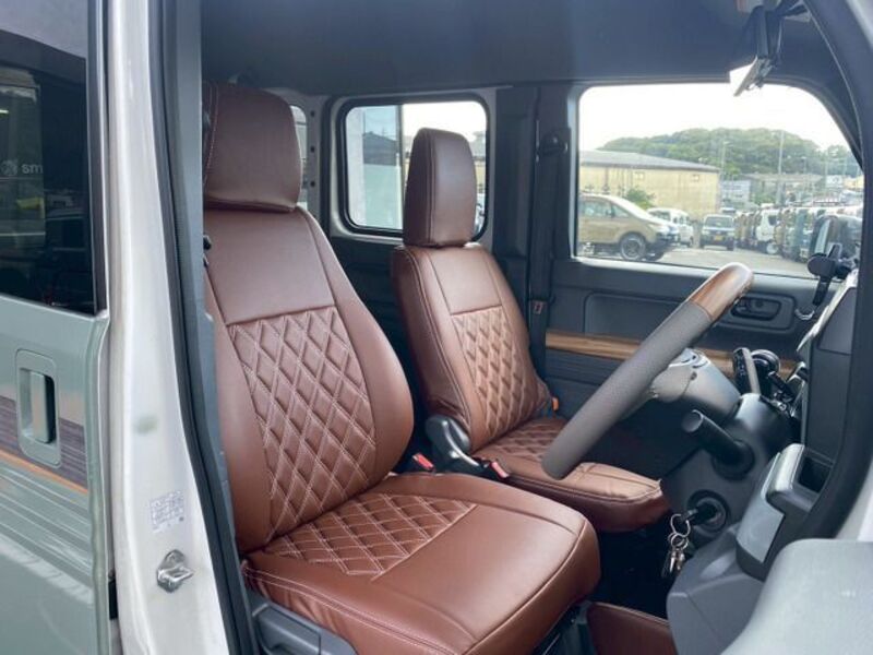 N-VAN