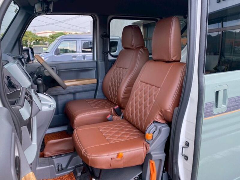 N-VAN