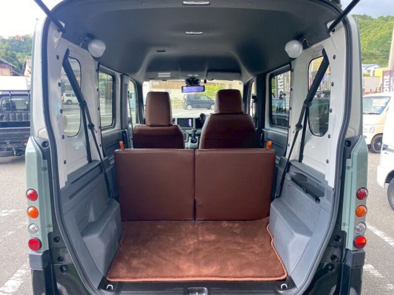 N-VAN