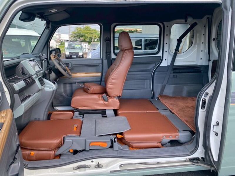 N-VAN