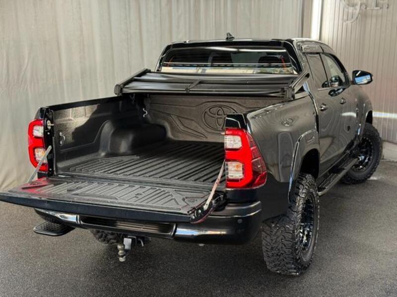 HILUX