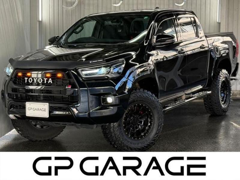 TOYOTA HILUX