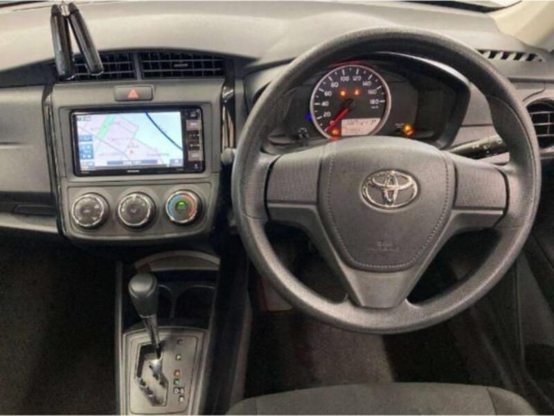 COROLLA AXIO