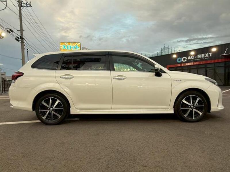 COROLLA FIELDER