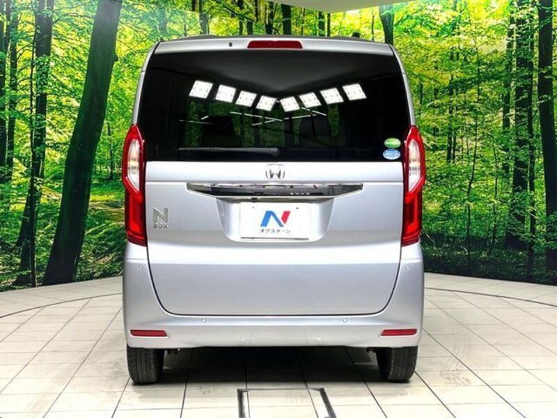 N BOX