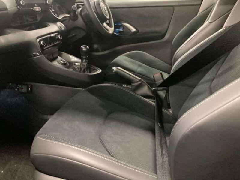 GR YARIS