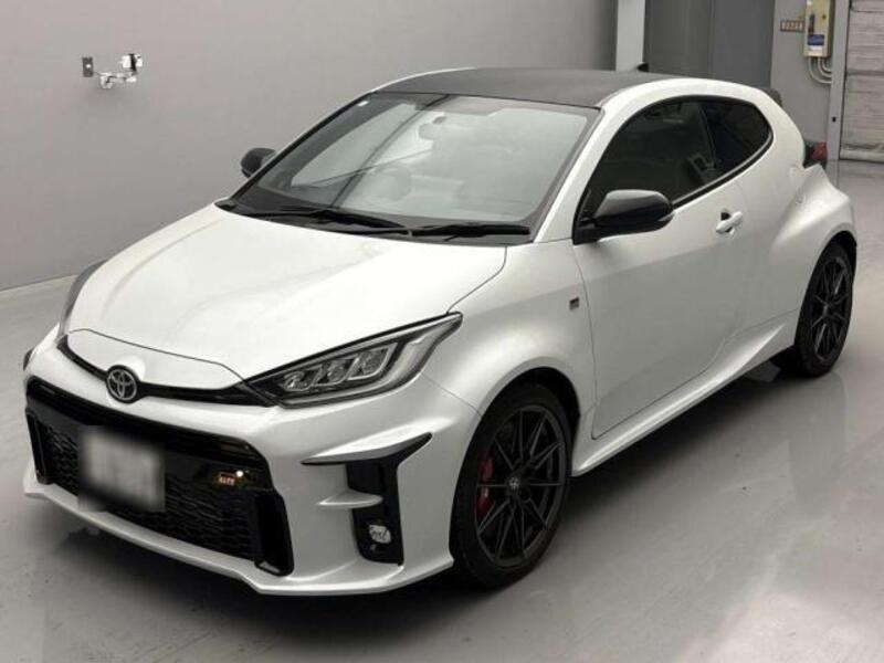 GR YARIS-0
