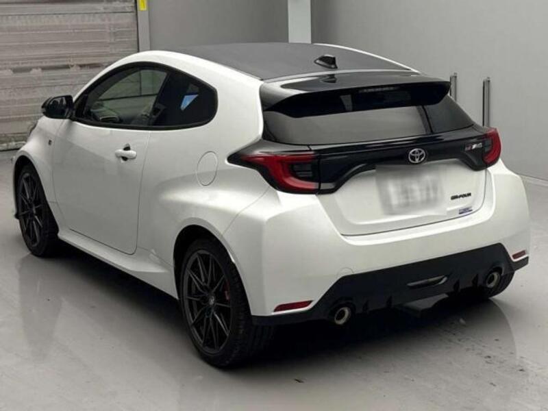 GR YARIS