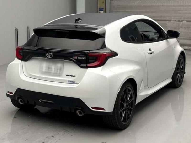 GR YARIS