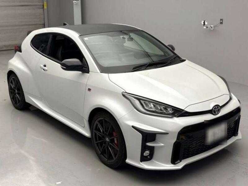 GR YARIS
