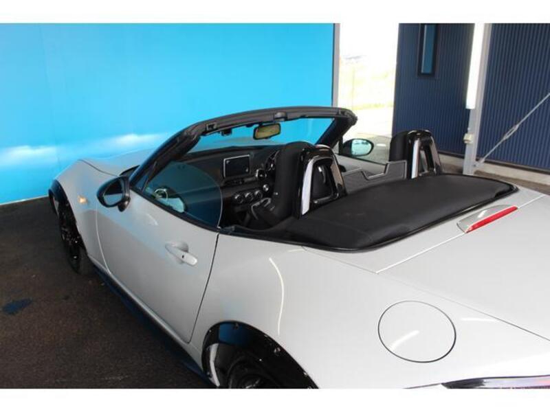 ROADSTER