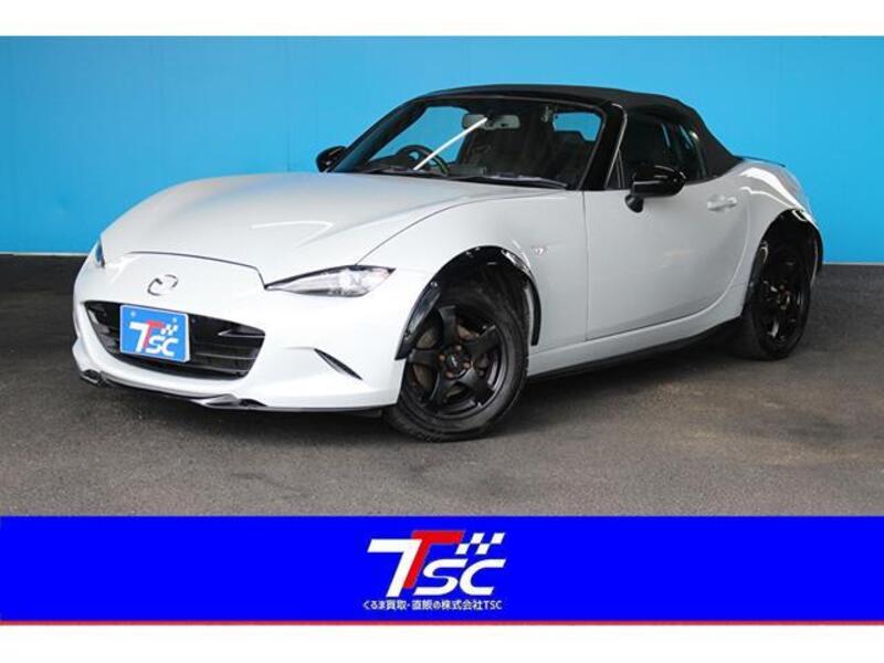 ROADSTER-0