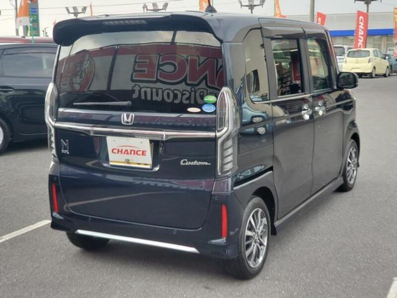 N BOX CUSTOM