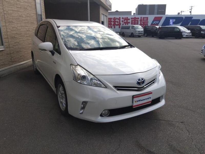 PRIUS ALPHA