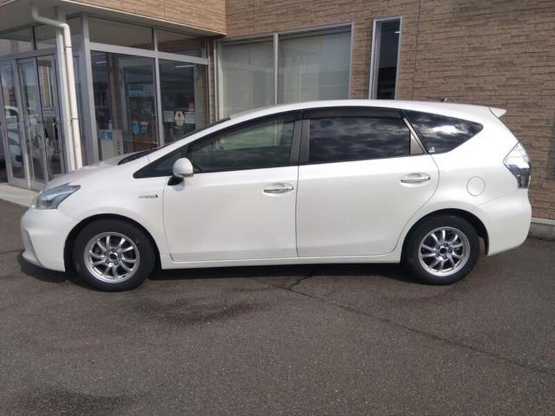 PRIUS ALPHA