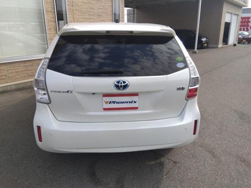 PRIUS ALPHA