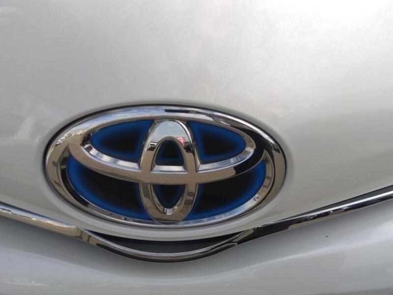 PRIUS ALPHA