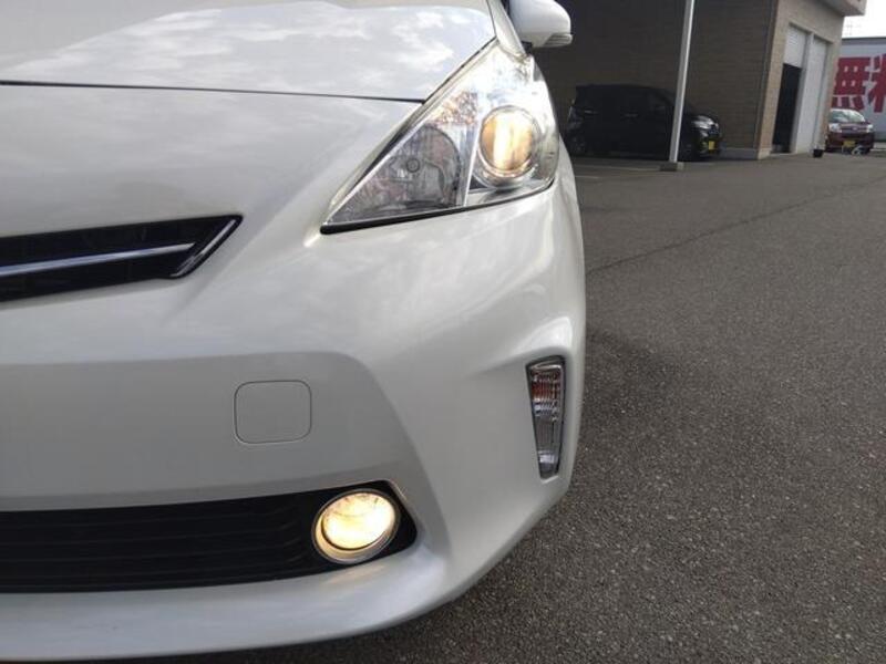 PRIUS ALPHA