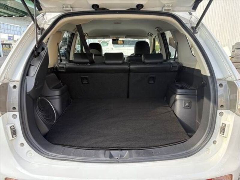 OUTLANDER PHEV