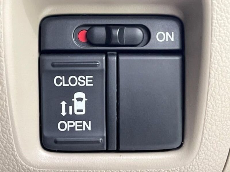 N BOX