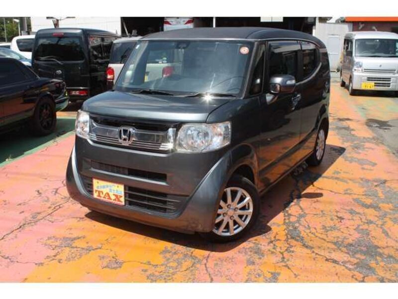HONDA N BOX SLASH